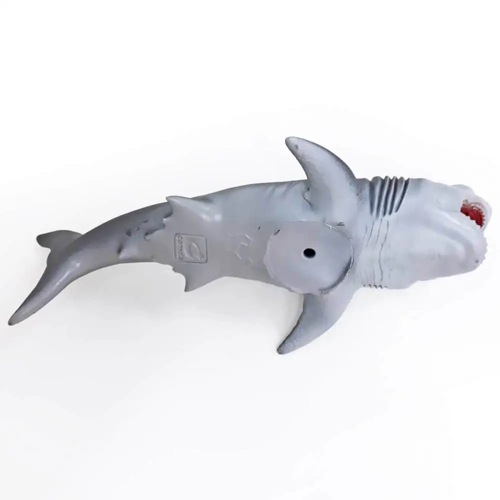 COMETA REALISTA MEGALODON 27CM CARTELA COMETA