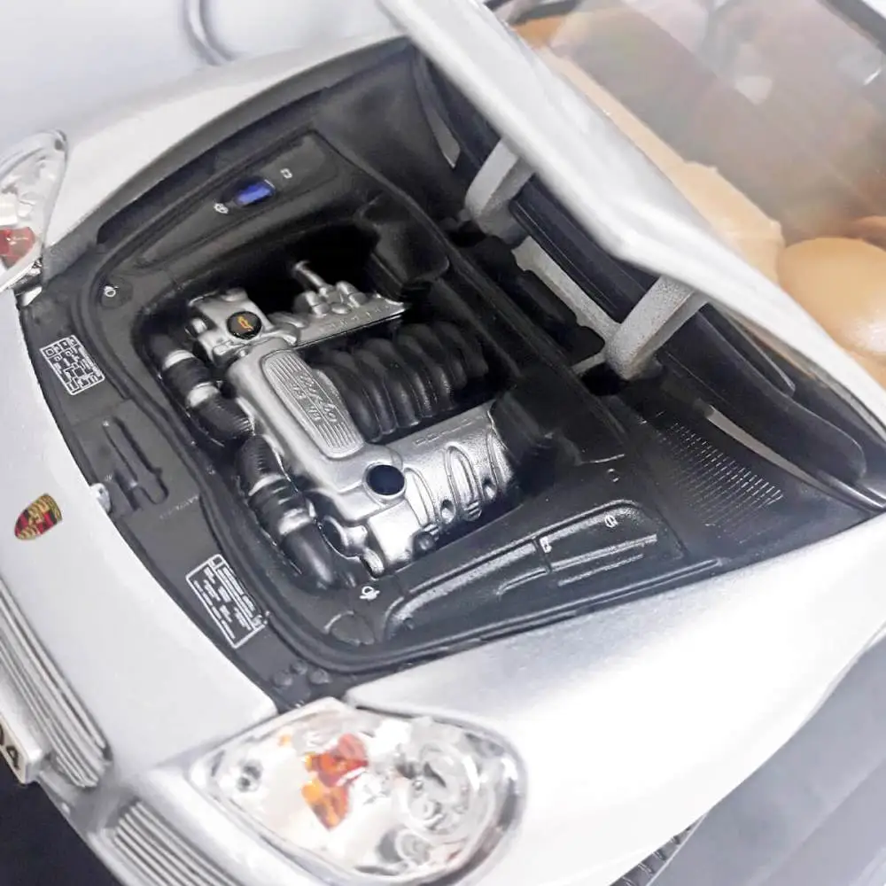 CARRO SPECIAL EDITION PORSCHE CAYENNE TURBO EXCLUSIVE 1:18 PRATA MAISTO